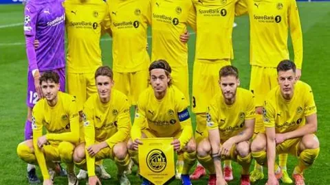 “小卡回归巅峰，半场高效表现，25分5板3助3断2帽惊艳全场”